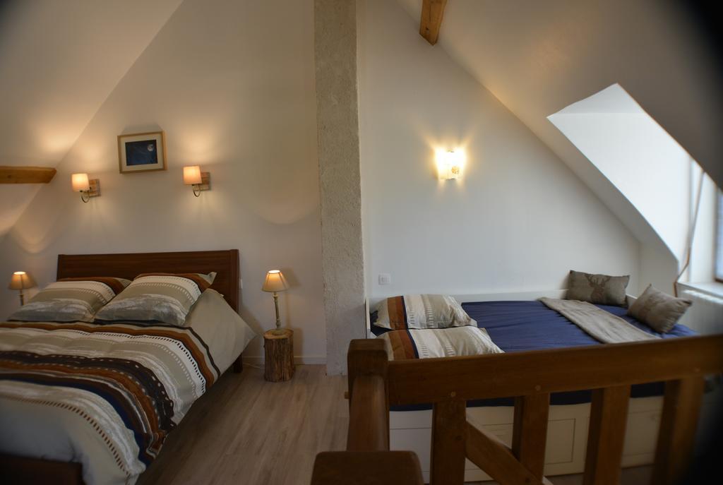 Gites A L'Ombre Des Chenes Châteauvieux Room photo