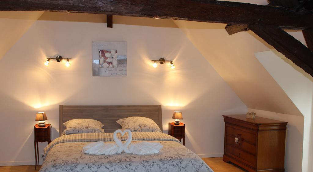 Gites A L'Ombre Des Chenes Châteauvieux Room photo