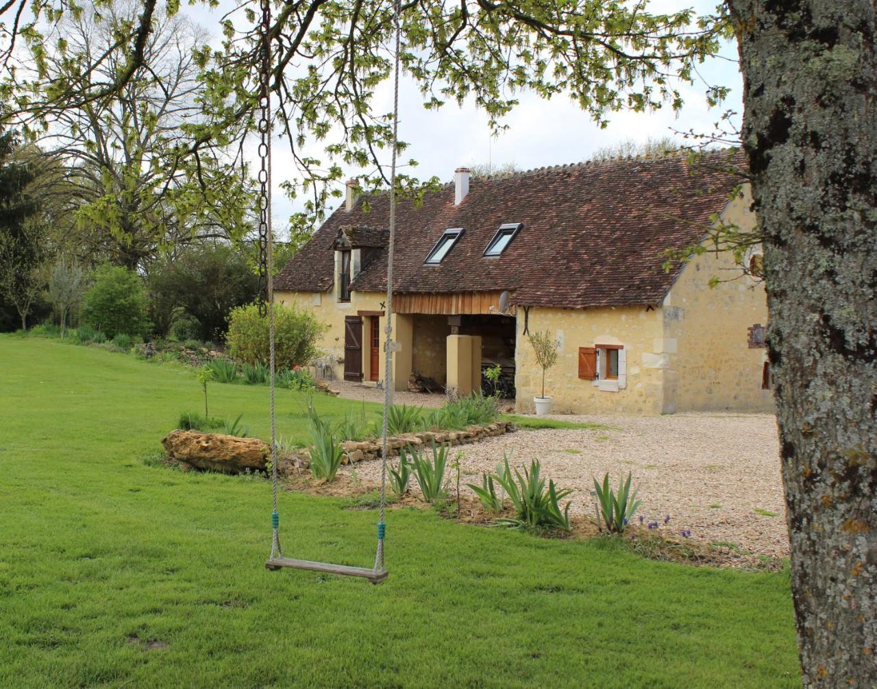 Gites A L'Ombre Des Chenes Châteauvieux Exterior photo